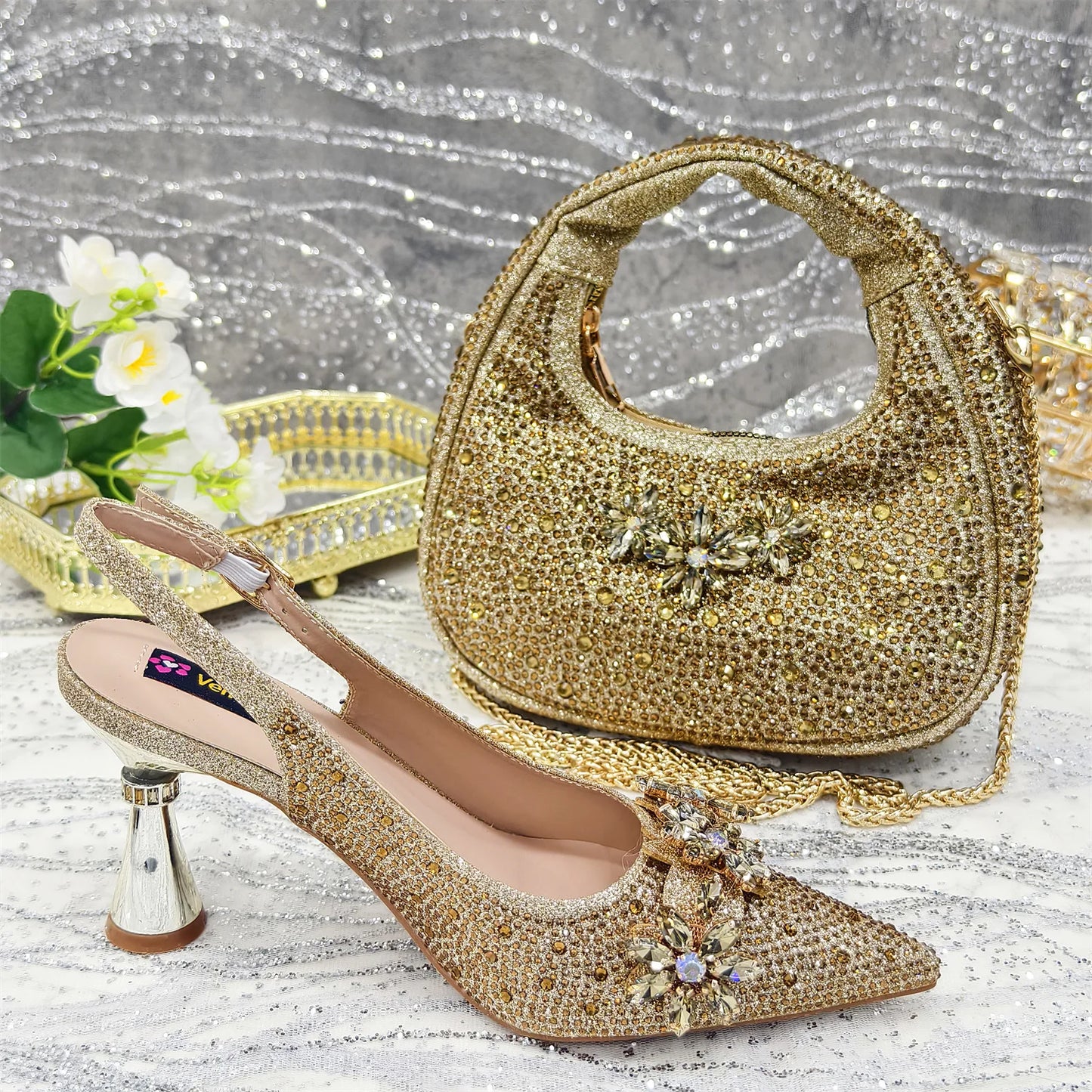 Italian Special Design Women's Pointy Toe High Heels & Exquisite Clutch Bag Set