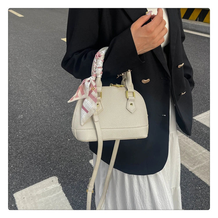 2025 High-End Handbag for Women - New Niche Versatile Hand-Held Shell Bag for Commuting with Fashionable Temperament