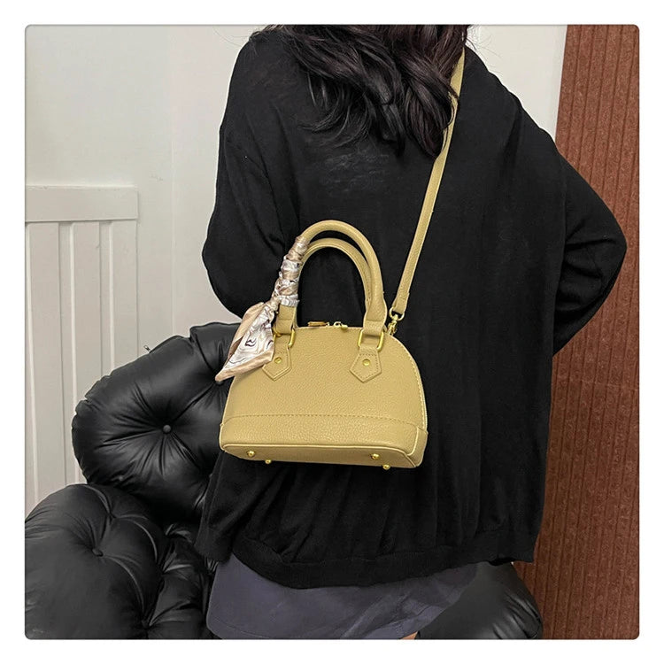 2025 High-End Handbag for Women - New Niche Versatile Hand-Held Shell Bag for Commuting with Fashionable Temperament