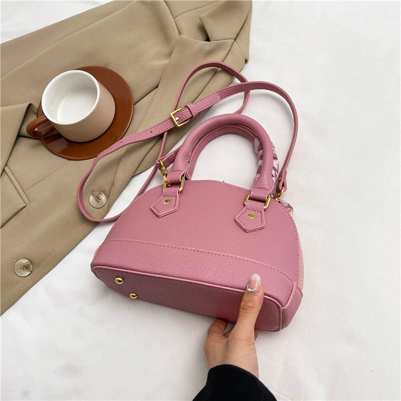 2025 High-End Handbag for Women - New Niche Versatile Hand-Held Shell Bag for Commuting with Fashionable Temperament