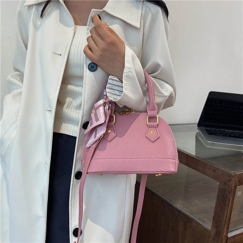 2025 High-End Handbag for Women - New Niche Versatile Hand-Held Shell Bag for Commuting with Fashionable Temperament